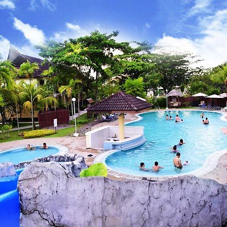 Beringgis Beach Resort & Spa Papar Kültér fotó