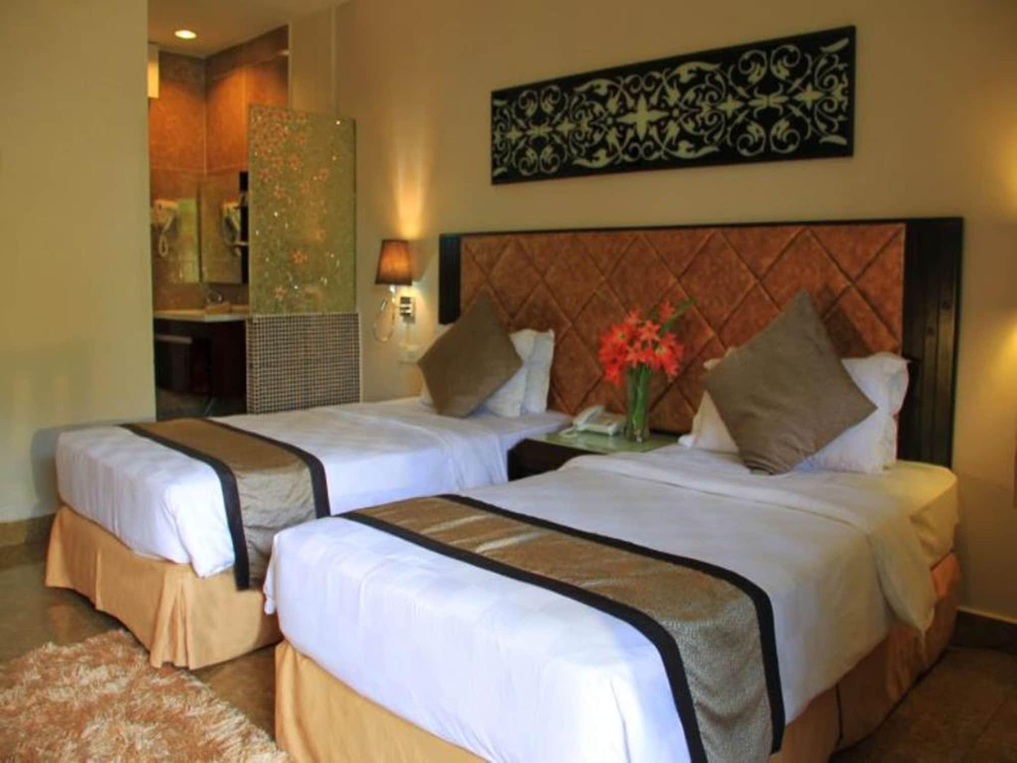 Beringgis Beach Resort & Spa Papar Kültér fotó