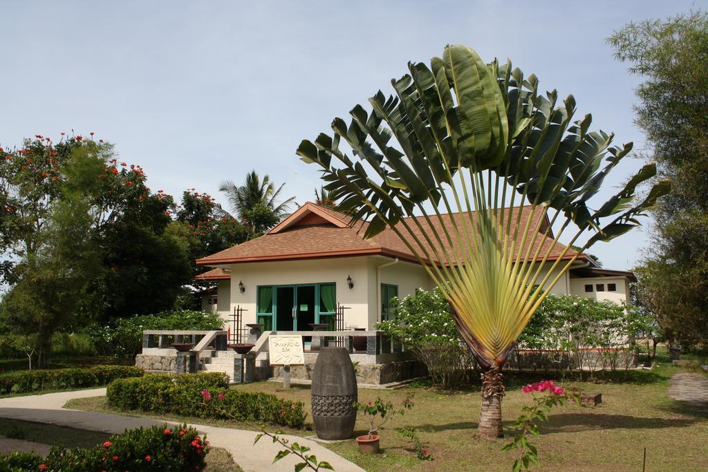 Beringgis Beach Resort & Spa Papar Kültér fotó