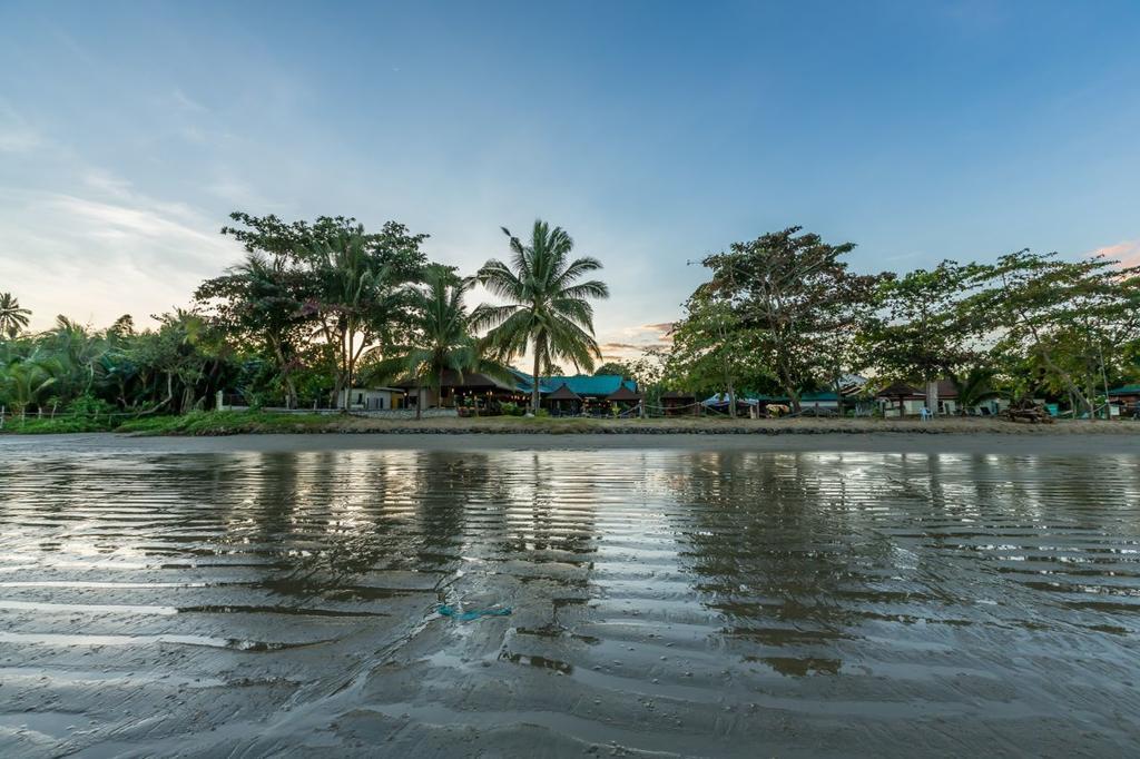 Beringgis Beach Resort & Spa Papar Kültér fotó